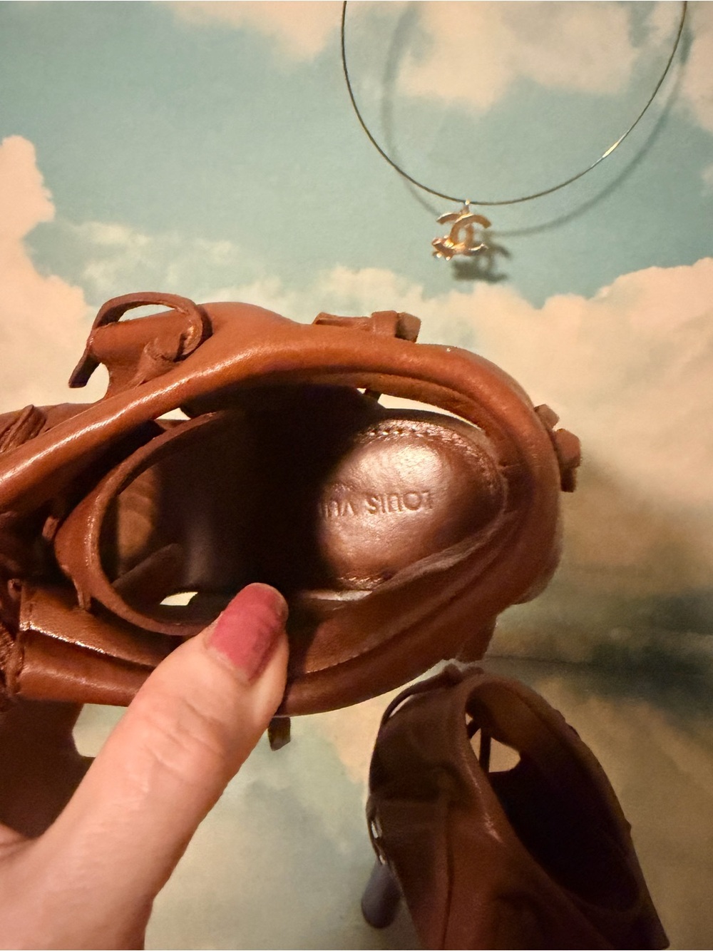 Louis Vuitton Sandals - Picture 4 of 15